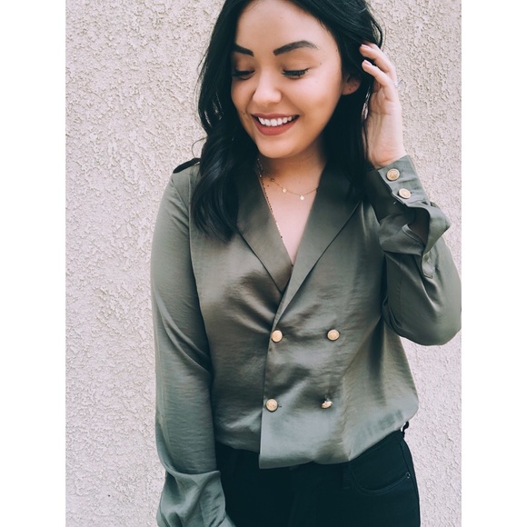 (LAST S) Samantha Blouse - Picture 2 of 5